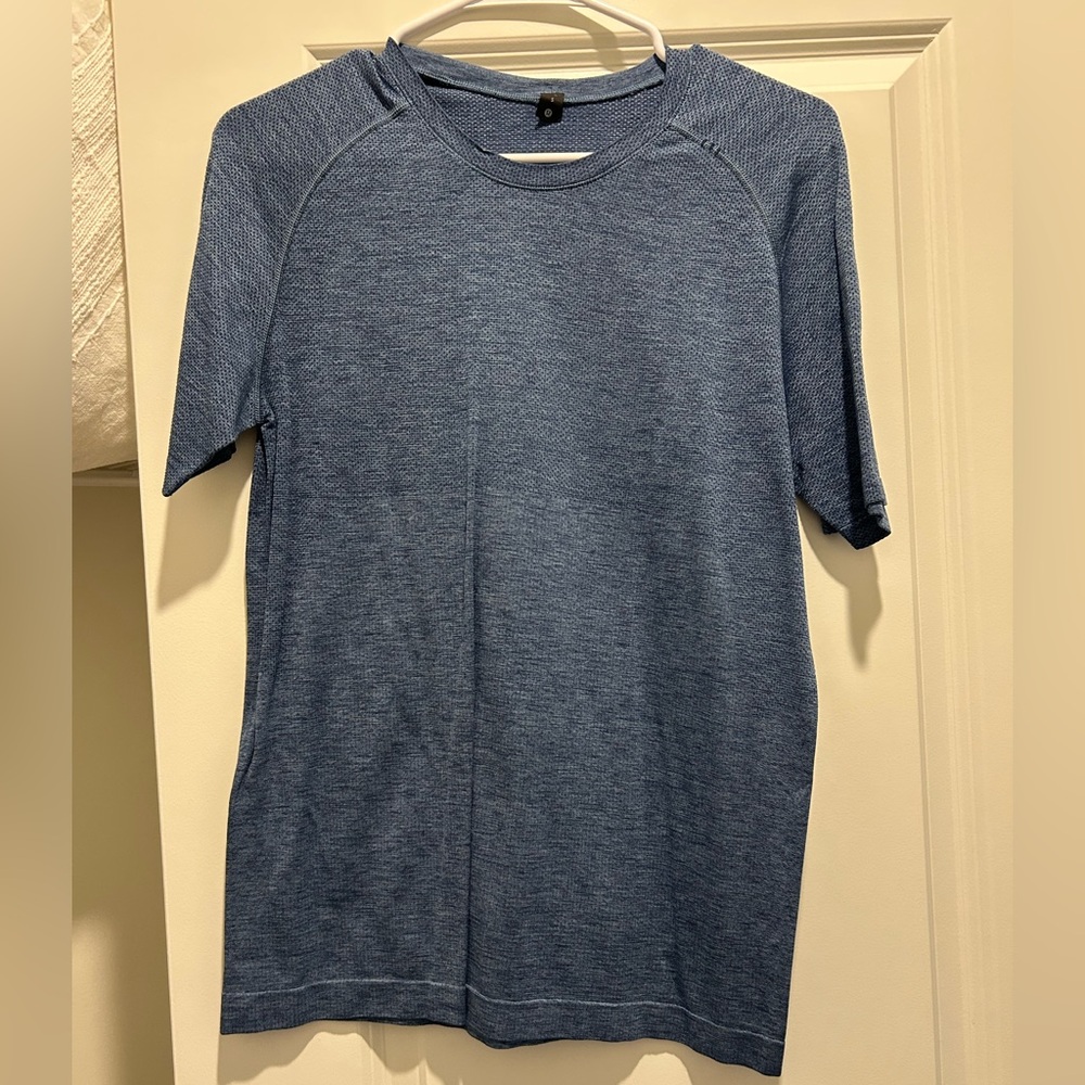 Lululemon Men's Blue Shirt
